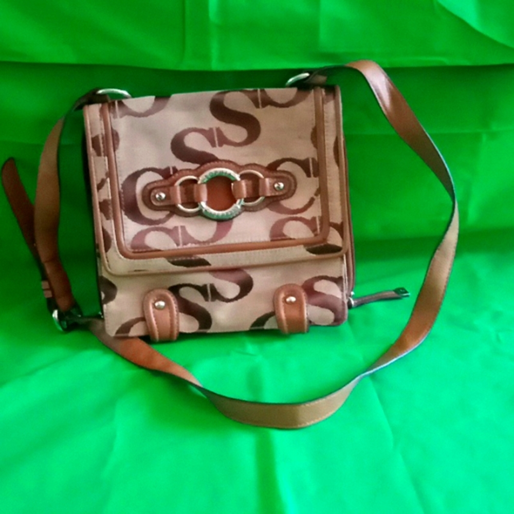 Pre-loved Sophia Caperelli purse